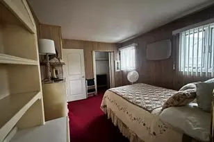 45 W Clearwater Rd, Lindenhurst, NY 11757 - Photo 7