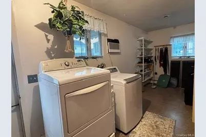 45 W Clearwater Road, Lindenhurst, NY 11757 - Photo 9