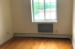 35-06 Leavitt St, Flushing, NY 11354 - Photo 5