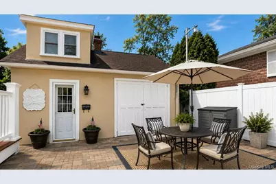 46 S 6th Street #cottage, Locust Valley, NY 11560 - Photo 1