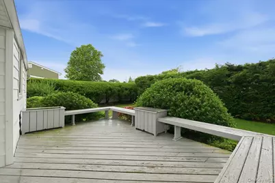 207 Sullivan Avenue, Farmingdale, NY 11735 - Photo 27