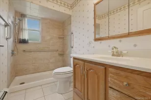 207 Sullivan Ave, Farmingdale, NY 11735 - Photo 15