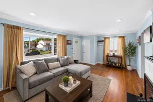 305 Glynn St, North Babylon, NY 11703 - Photo 5