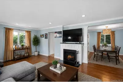 305 Glynn Street, North Babylon, NY 11703 - Photo 7