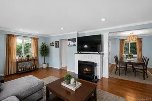 305 Glynn St, North Babylon, NY 11703 - Photo 7