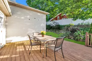 90 Virginia Dr, Manhasset, NY 11030 - Photo 19