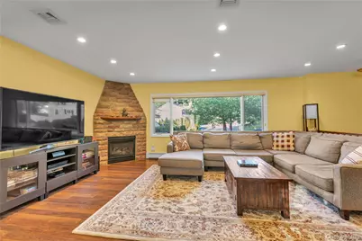 90 Virginia Drive, Manhasset, NY 11030 - Photo 3