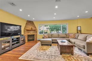 90 Virginia Dr, Manhasset, NY 11030 - Photo 3