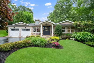 6 Colonial Gate, Plainview, NY 11803 - Photo 1