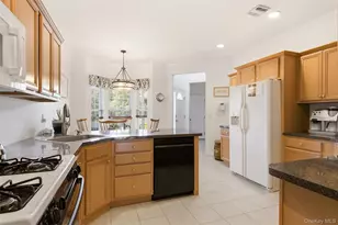 31 Willow Wood Dr, East Setauket, NY 11733 - Photo 11