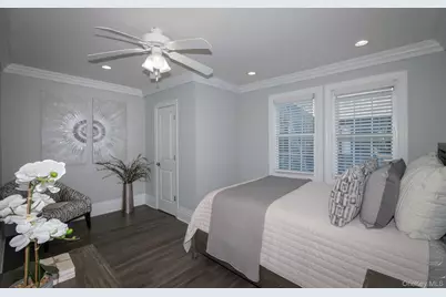 78 South Clinton Avenue #3B, Bay Shore, NY 11706 - Photo 9