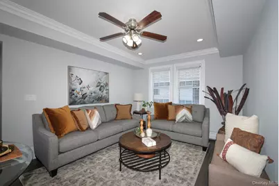 78 South Clinton Avenue #3B, Bay Shore, NY 11706 - Photo 5