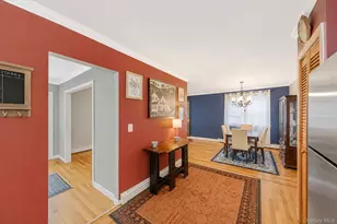 390 Blue Point Rd, Farmingville, NY 11738 - Photo 11