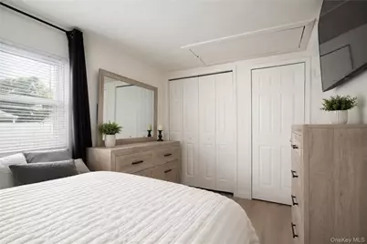 229 A Freeborn Street, New York, NY 10306 - Photo 7