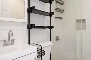 229A Freeborn St, New York, NY 10306 - Photo 15