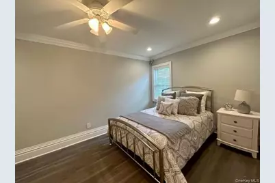 72 South Clinton Avenue #1B, Bay Shore, NY 11706 - Photo 5