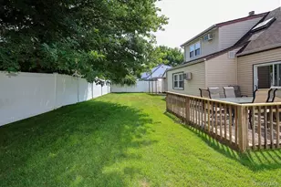 69 Corncrib Ln, Levittown, NY 11756 - Photo 19