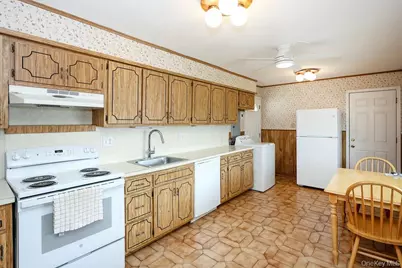 69 Corncrib Lane, Levittown, NY 11756 - Photo 7