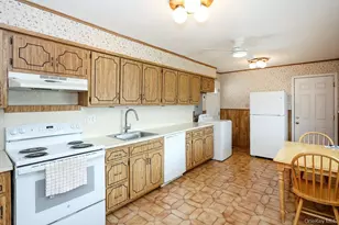 69 Corncrib Ln, Levittown, NY 11756 - Photo 7