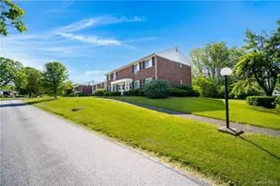 44 Manor Dr, Cornwall, NY 12518 - Photo 3