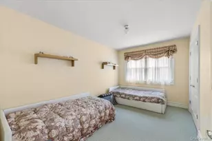 42 North Rd, Great Neck, NY 11024 - Photo 31