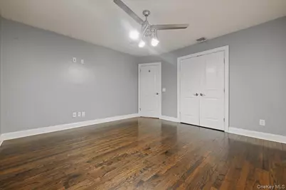 195 Scarcliffe Drive, Malverne, NY 11565 - Photo 21
