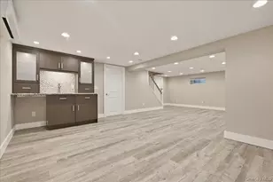 195 Scarcliffe Dr, Malverne, NY 11565 - Photo 25