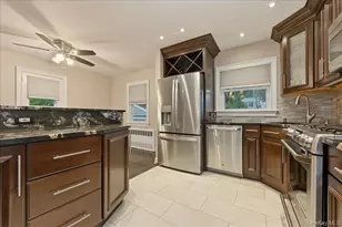 195 Scarcliffe Dr, Malverne, NY 11565 - Photo 13