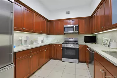 10 City Place #31F, White Plains, NY 10601 - Photo 11