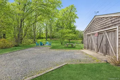 111 Oak Lane, Amagansett, NY 11930 - Photo 9