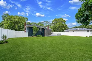 6 Malba Dr, Shirley, NY 11967 - Photo 33