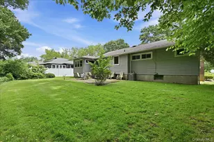 578 Richmond Rd, East Meadow, NY 11554 - Photo 33