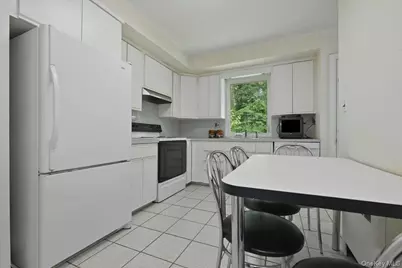 578 Richmond Road, East Meadow, NY 11554 - Photo 17