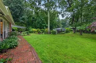 27 Longwood Dr, South Huntington, NY 11746 - Photo 33