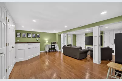 27 Longwood Drive, South Huntington, NY 11746 - Photo 27