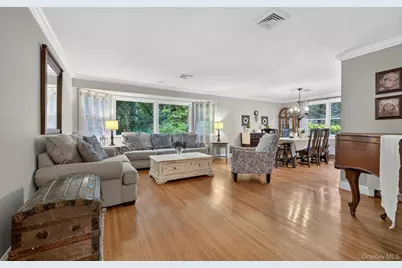 27 Longwood Drive, South Huntington, NY 11746 - Photo 5