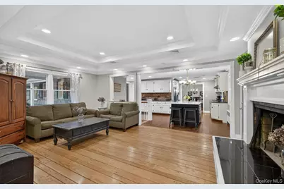 27 Longwood Drive, South Huntington, NY 11746 - Photo 19