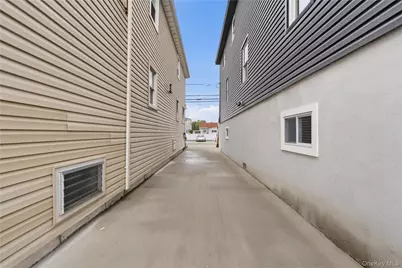 157 Sportsmans Avenue, Freeport, NY 11520 - Photo 27