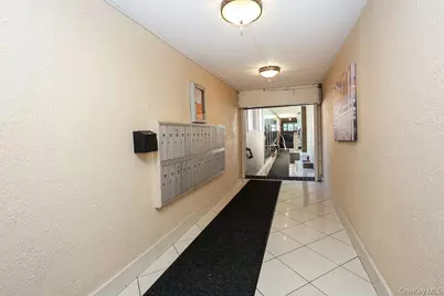 6-8 Wooleys Lane #B34, Great Neck, NY 11023 - Photo 5