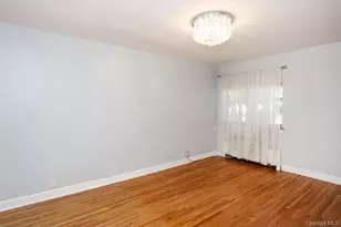 68 Wooleys Ln, Great Neck, NY 11023 - Photo 25