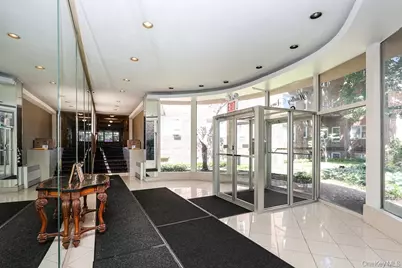 6-8 Wooleys Lane #B34, Great Neck, NY 11023 - Photo 3