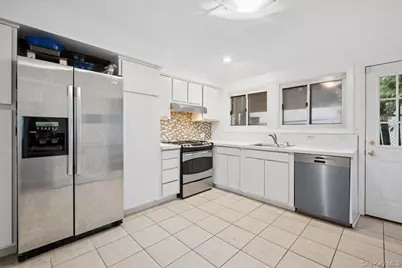21 Tanglewood Road, Scarsdale, NY 10583 - Photo 9