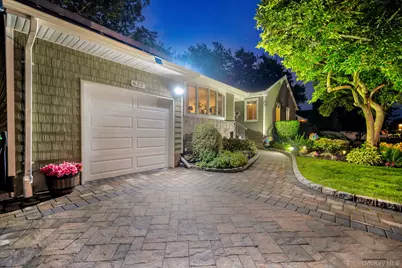 622 Harrison Avenue, East Meadow, NY 11554 - Photo 3