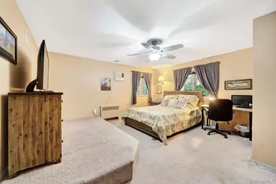 622 Harrison Avenue, East Meadow, NY 11554 - Photo 33