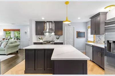 5 Glenmore Avenue, Glenwood Landing, NY 11547 - Photo 13