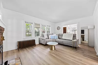 82 Superior Road, Floral Park, NY 11001 - Photo 3