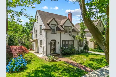 82 Superior Road, Floral Park, NY 11001 - Photo 13