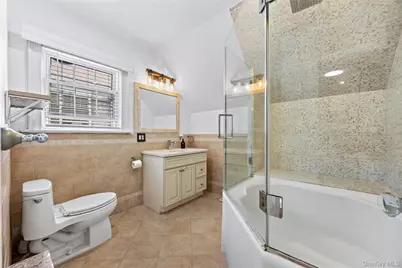 82 Superior Road, Floral Park, NY 11001 - Photo 19
