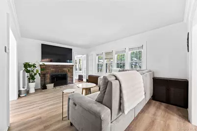 82 Superior Road, Floral Park, NY 11001 - Photo 9