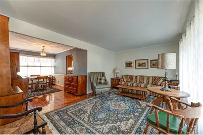 21 Langdon Road, Farmingdale, NY 11735 - Photo 7